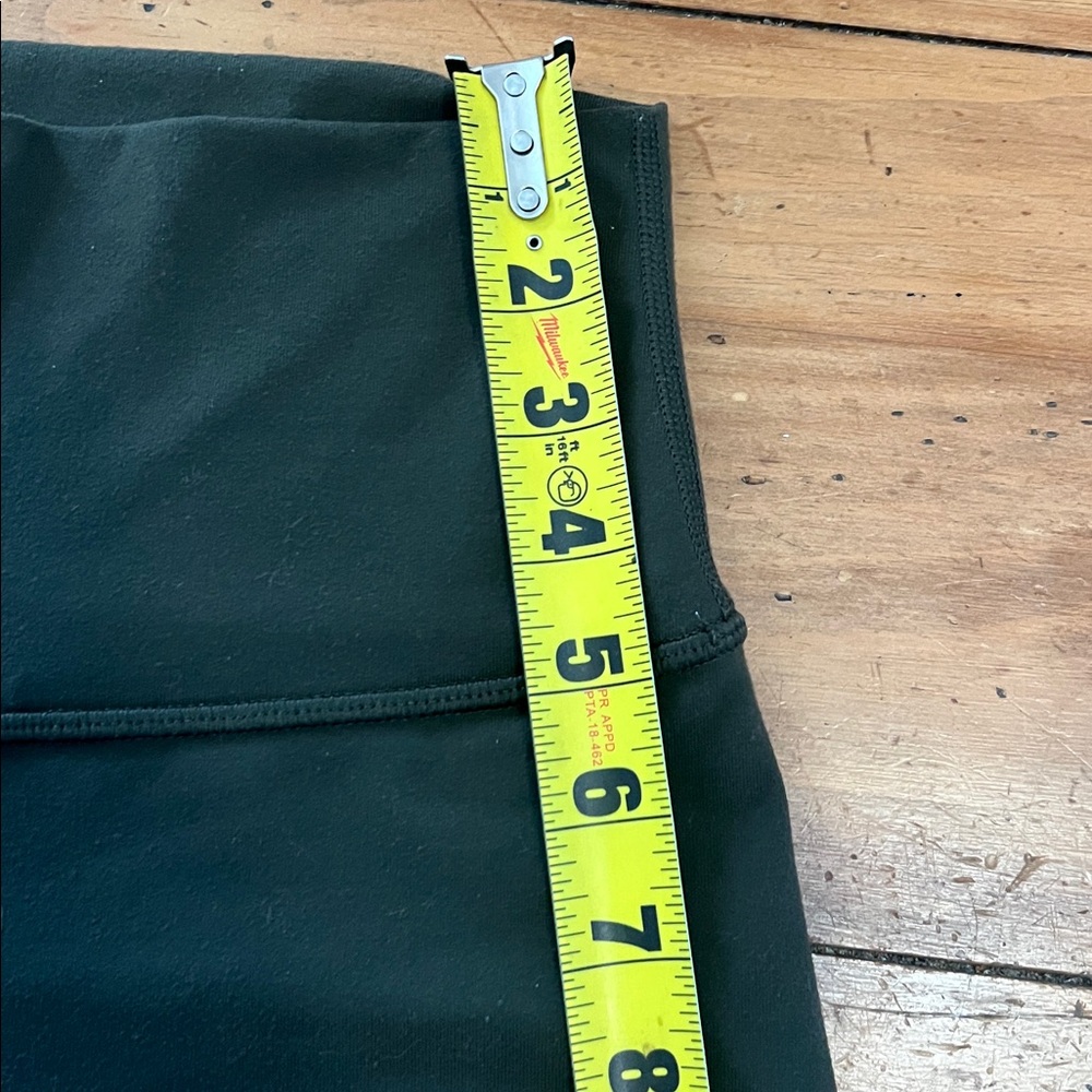 Lululemon Align super-high rise size 4 - Picture 10 of 13